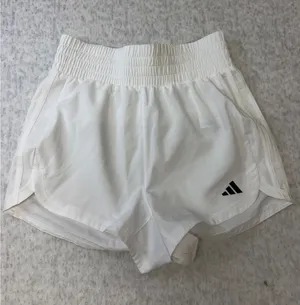 Adidas Pacer‎ Shorts Womens XS White High Rise 3 Inch Inseam AEROREADY NWT thumbnail 1