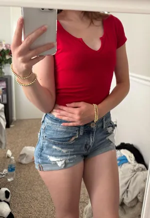 Cute Red Top thumbnail 1