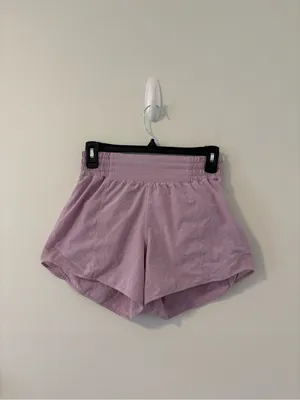 Lululemon Hotty Hot Shorts Size 4 thumbnail 2