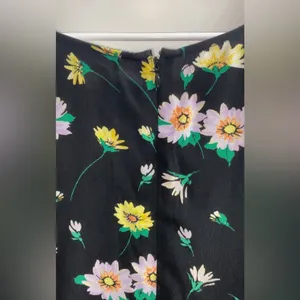 LOFT Black Floral Short Sleeve Blouse Top with Back Zipper Size 8 thumbnail 7