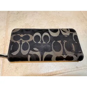 Coach Black Signature C Jacquard Zip Around Wallet Wristlet Leather‎ Trim thumbnail 2