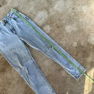 Cotton On Light Wash Distressed High Waist Stretch Mom Jeans Size 8 US 26" Waist thumbnail 4