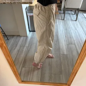 Aeropostale Women's Cream and Black Trousers thumbnail 3