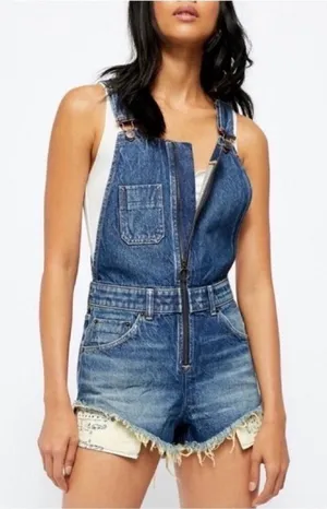 Free People Sunkissed Denim Short Overalls Zip Front‎ Jean Shortalls NEW Size 24 thumbnail 1