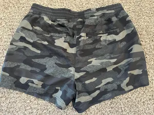 Old Navy Active size medium camo shorts from ! thumbnail 2