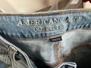 American Eagle Outfitters Capri Ripped Jeans thumbnail 5