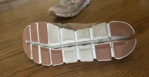 Running Shoes thumbnail 2
