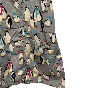 Scrub Star Gray White Black Winter Wonderland Penguin Short Sleeve Scrubs Top thumbnail 3