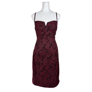 Vintage Y2K La Belle Burgundy & Black Floral Print Sleeveless Bodycon Midi Dress thumbnail 4