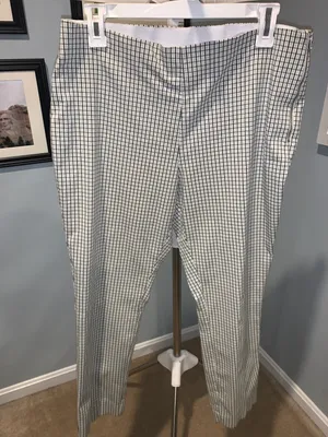 A New Day Capris Dress Pants thumbnail 1