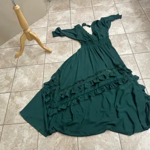 BALTICBORN pippA Women Emerald‎ Green Tiered Ruffle Maxi Dress Long Sleeve LAre thumbnail 7