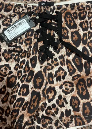 Boohoo Leopard Print Suede Look Lace Up Hot Pants - Size US 2 thumbnail 5
