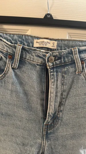 Abercrombie Ankle Straight Ultra High-Rise thumbnail 2