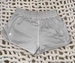 Lululemon Size 6 Shorts thumbnail 1