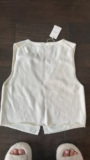 Aritzia Sweater Vest Wilfred Top thumbnail 3
