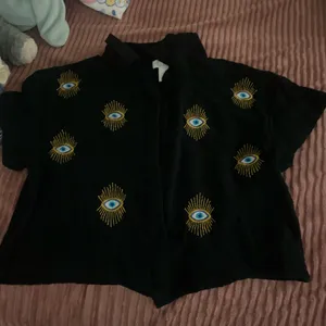 Button Up Black Size L thumbnail 1