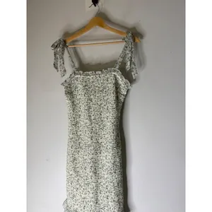 Abercrombie & Fitch Floral Smocked Tiered Ruffle Midi Dress Blue White Medium thumbnail 3