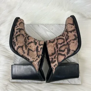 Chinese Laundry Animal Print Faux Snakeskin Heeled Mule Booties Size 7.5 thumbnail 13