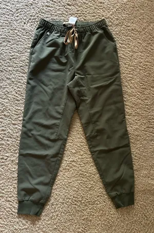 FIGS Scrub Pants Jogger Medium Men’s thumbnail 1