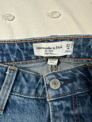 Abercrombie Curve Love Mom High Rise Jeans thumbnail 5