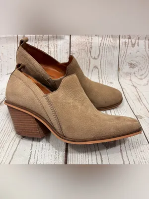 Lucky Brand Vennia Ankle Booties Taupe Leather Chunky Block Heel Sz 7.5 thumbnail 2
