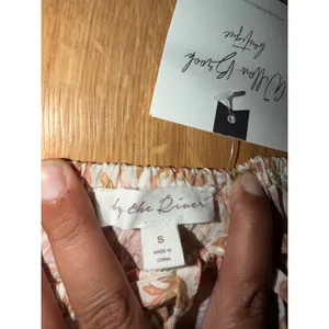 By The River Boho Cottage Core Floral Puff Sleeve Crop Top Pink Tan Small thumbnail 4