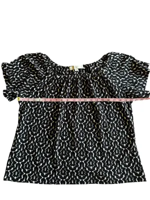 Loft Geometric Black/White Flutter Sleeve Print Top- Size M thumbnail 8