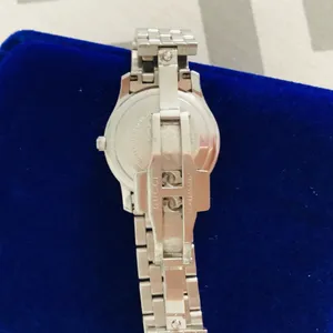 Ladies Gucci stainless steel watch 🔥 thumbnail 7