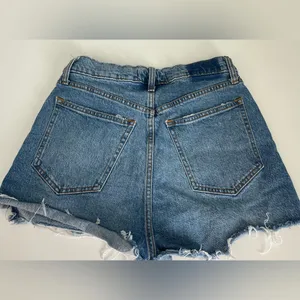 Curve Love Abercrombie & Fitch Crossover Waist High Rise Mom Shorts thumbnail 9