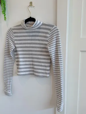 Aerie Striped Gray & White Mock Neck Long Sleeve Thermal Crop Top Size Small thumbnail 2