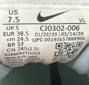 Nike Air Zoom Winflo 7 Size 7.5 Running Shoes thumbnail 12