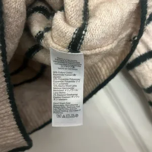 Madewell Stripe V-Neck Wedge Sweater thumbnail 4