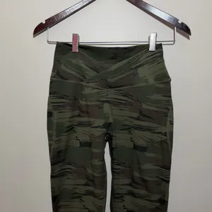 Alphalete Surface Power Leggings thumbnail 7