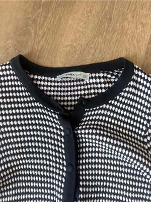 ZARA knit long sleeve Small thumbnail 4