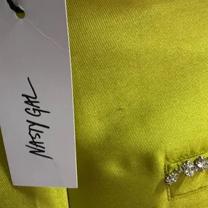 Nasty Gal diamanté Embellished size 6 top & size 8 wide leg pantsChartreuse thumbnail 4