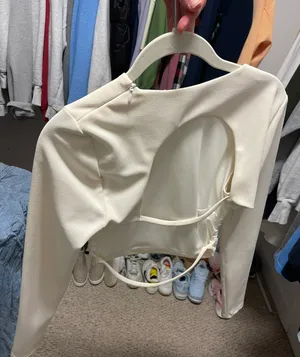 ZARA Open Back  Long Sleeve thumbnail 4