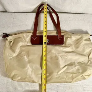 Dooney & Bourke Beige Nylon W/ Brown Leather Strap Zip Top Travel Bag thumbnail 10