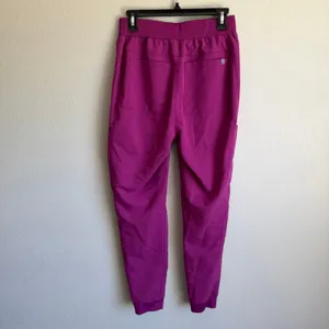 Fabletics Magenta Pink Ion Scrub Pants Four Way Stretch Motion Jogger Womens M thumbnail 4