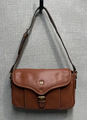 Etienne Aigner Brown Leather Crossbody Shoulder Bag Vintage Small Flap‎ Purse thumbnail 1