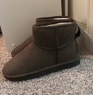 Warm-Lined Boots thumbnail 4