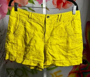 X149. Inc international Concepts- Yellow linen shorts with pockets and button thumbnail 1