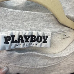 PLAYBOY‎ Grey Sweatshirt Crewneck Pullover Fun Comfy Oversized Size M thumbnail 3