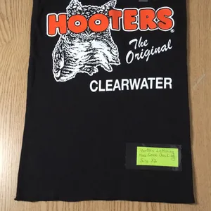 Bin35#4 New Hooters Girl Uniform Tank Top From Clearwater FL Cracking Black XS thumbnail 3