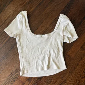 Universal Threads ribbed white scoop neck short sleeve top thumbnail 3