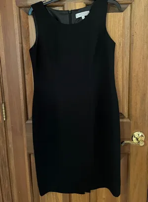 Simple Classic Black Dress Size 8 thumbnail 1