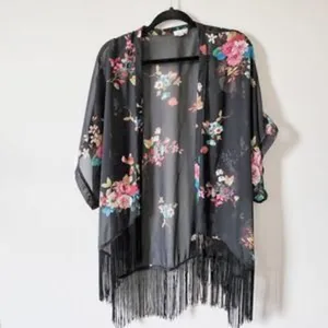 NWT Womens Eyeshadow Black Floral Fringe Kimono Poncho - Sz XS thumbnail 2