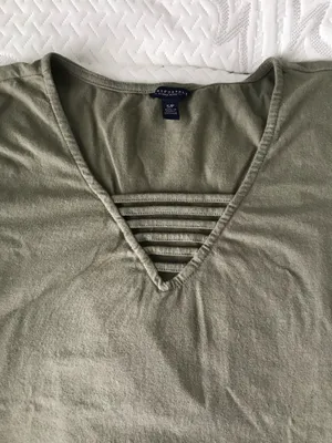 Green Crop Top With Caged Detail thumbnail 2