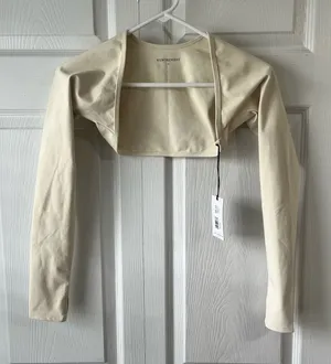 WEWOREWHAT Off-White Dancer Sleeve Top NEW One Size Balletcore thumbnail 1