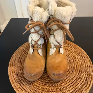 Sorel Joan of Arctic Boots Women's 9.5 Nubuck Shearling Hidden Wedge‎ Booties thumbnail 2