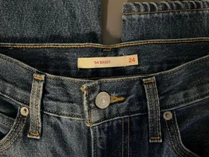 Levi’s Jeans 94 Baggy Mid-Rise Straight Leg Women’s thumbnail 3